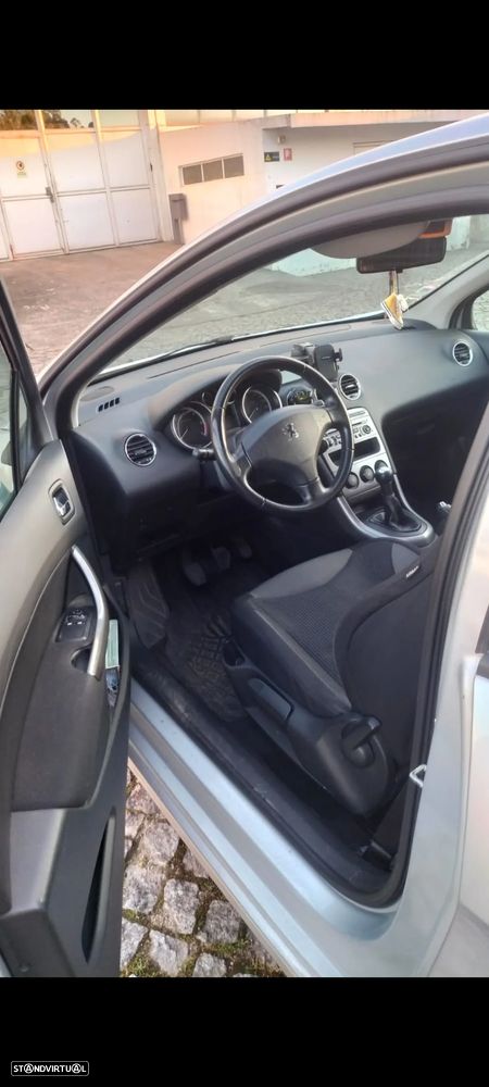 Peugeot 308 1.6 HDi Premium - 14