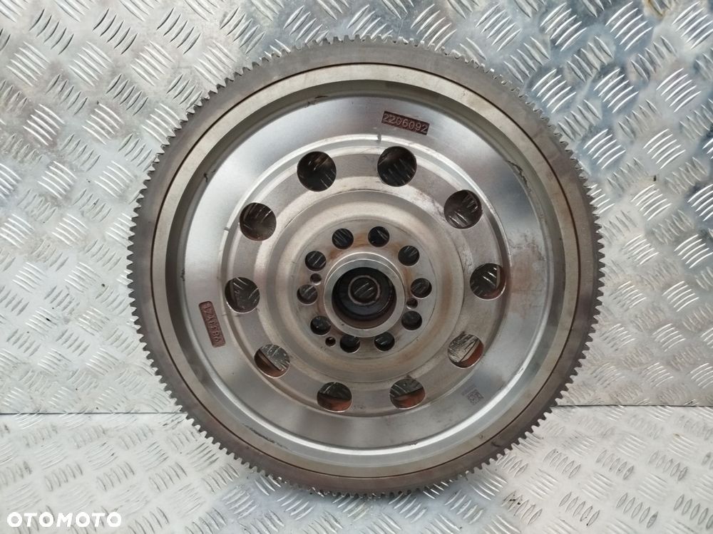 KOŁO ZAMACHOWE SCANIA SUPER 420 460 500 - 1