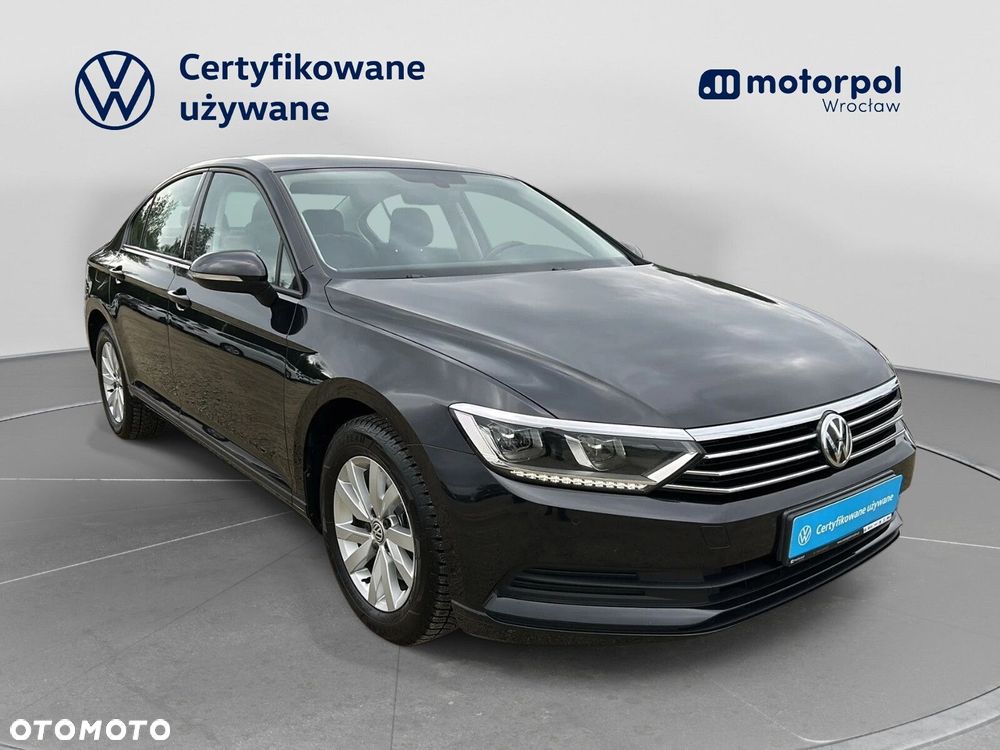 Volkswagen Passat 2.0 TDI SCR Trendline - 14