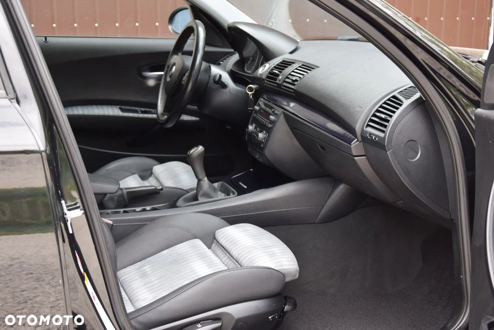 BMW Seria 1 118d - 22