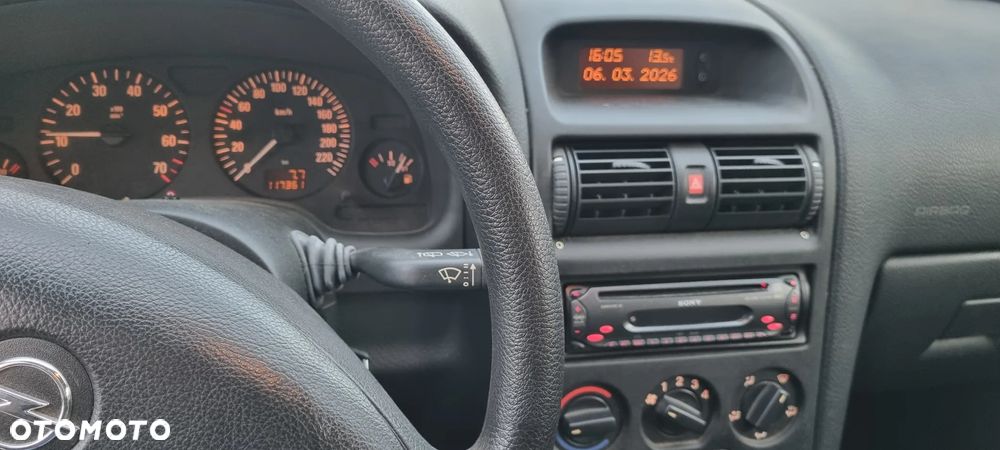 Opel Astra 1.4 Comfort / Cool - 11