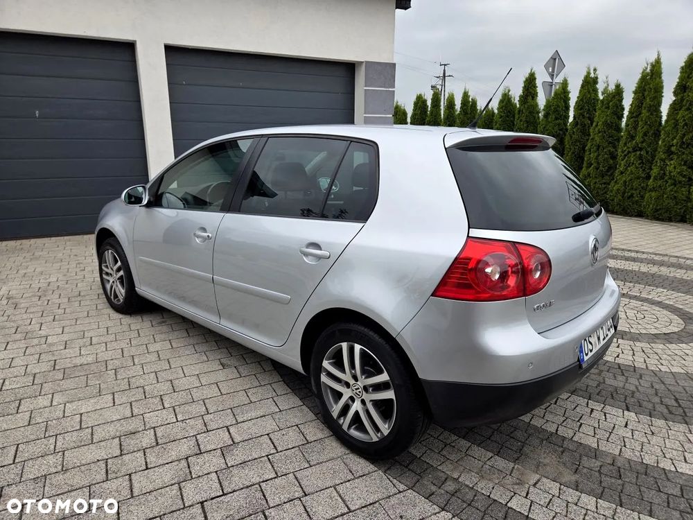 Volkswagen Golf - 9