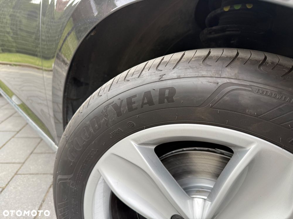 Volkswagen Passat - 3