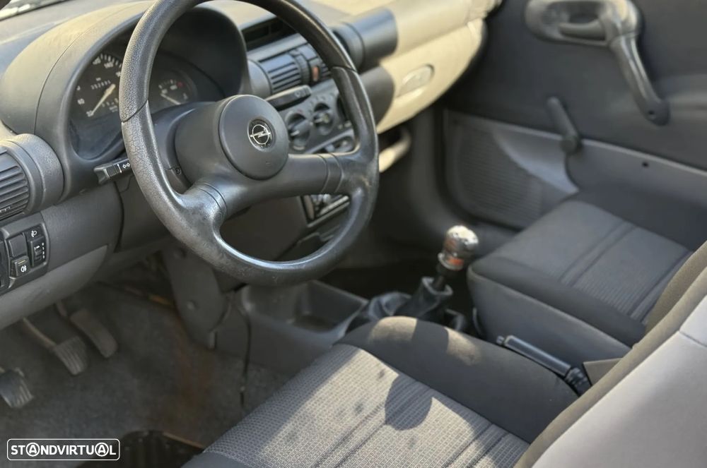 Opel CORSA B 1.7 D C/ EXTRAS - 12