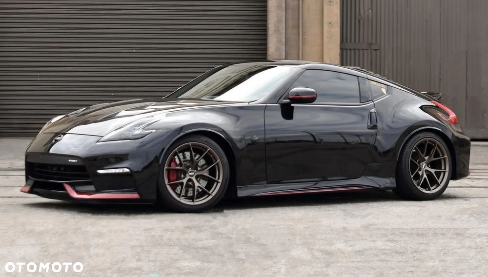 Nissan 370 Z - 13