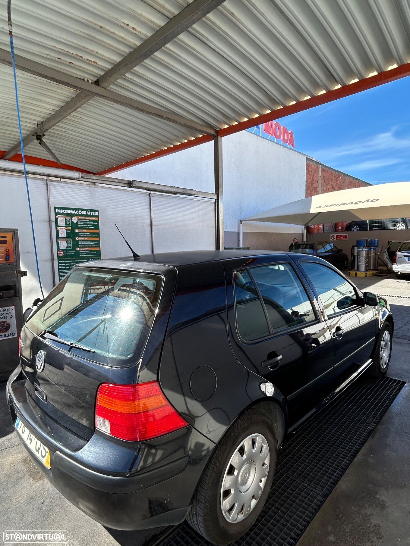 VW Golf - 1