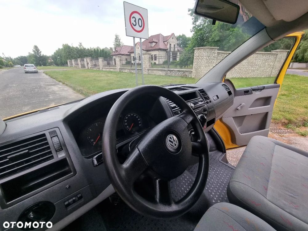 Volkswagen T5 - 15