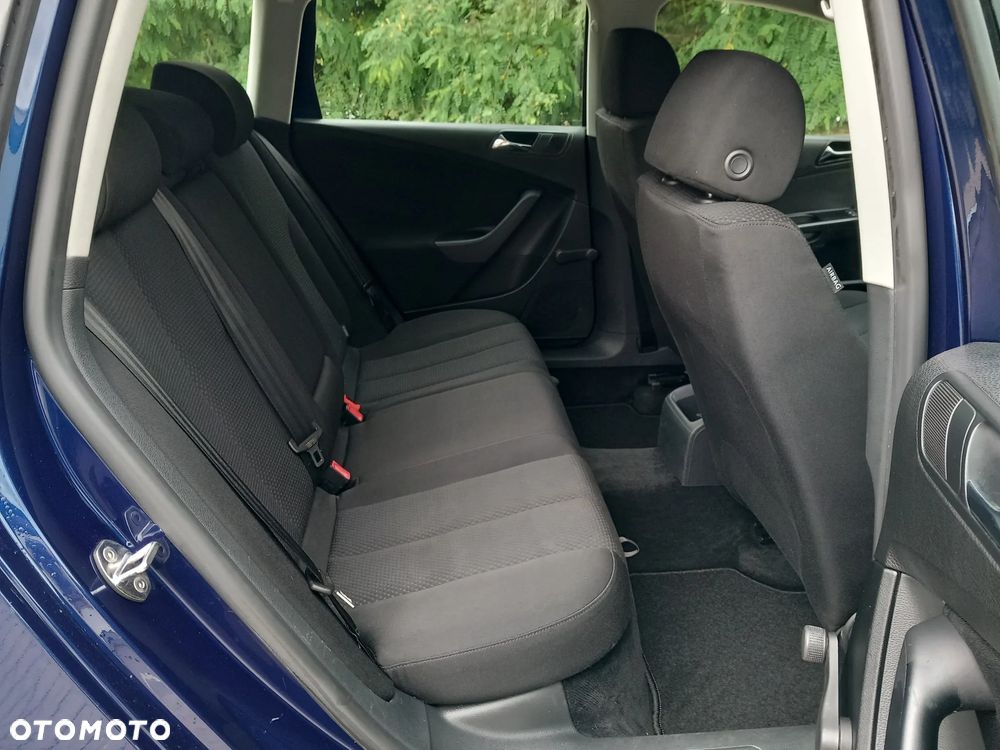 Volkswagen Passat Variant 1.6 FSI Trendline - 9