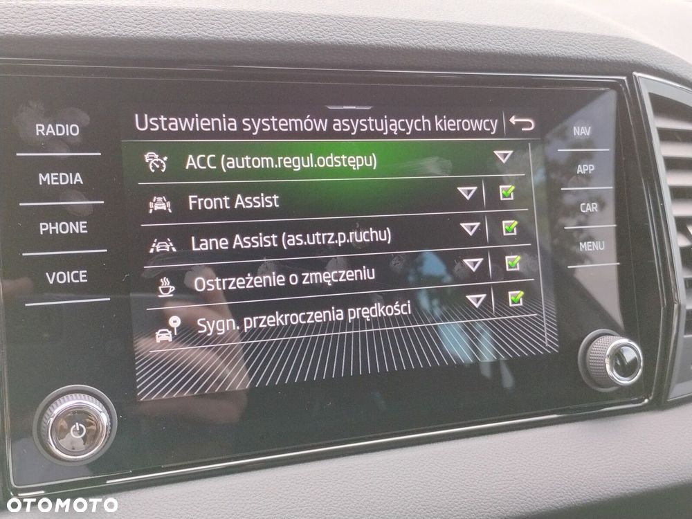 Skoda Karoq 1.5 TSI ACT Sportline DSG - 35