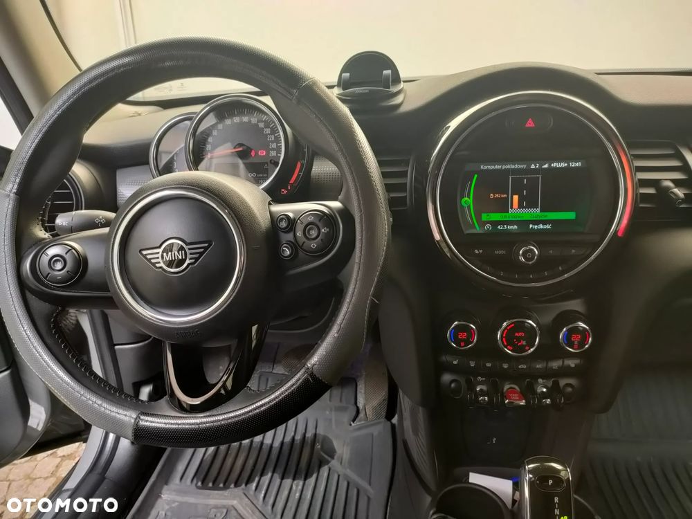 MINI Cooper Standard - 6