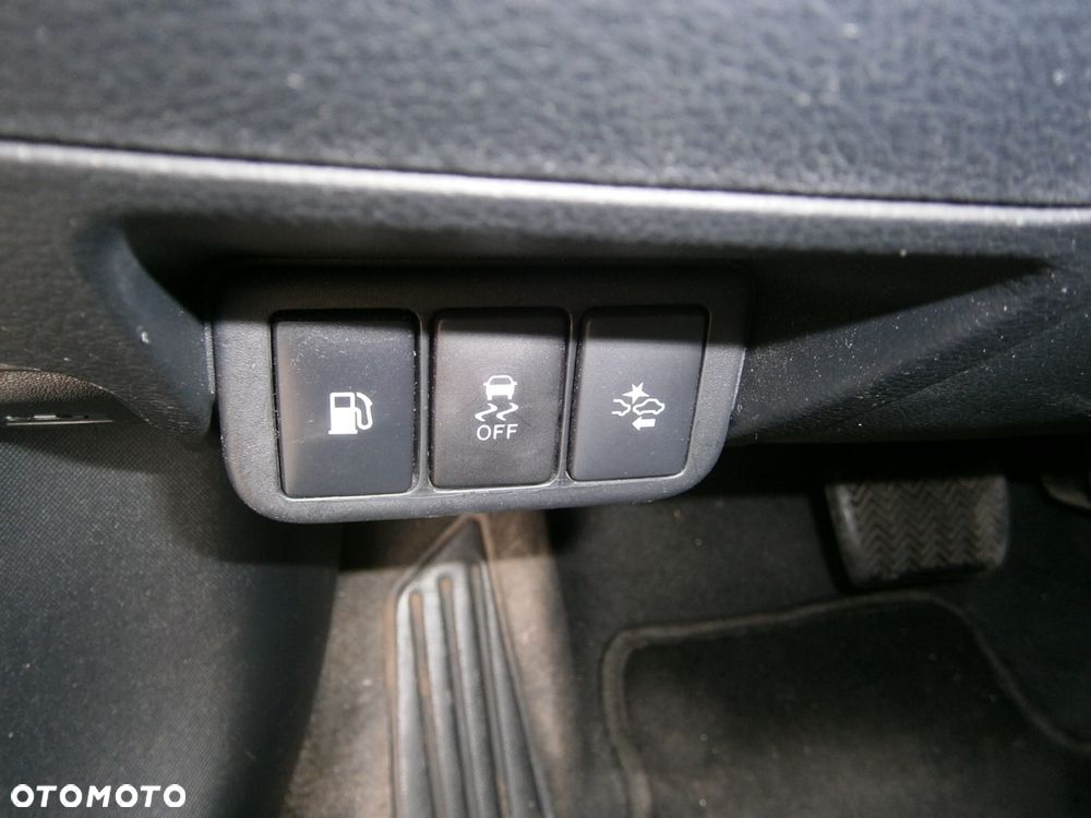 Toyota Avensis 1.8 Sol MS - 11