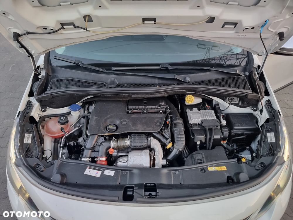 Peugeot 2008 BlueHDi FAP 120 STOP & START Crossway - 36