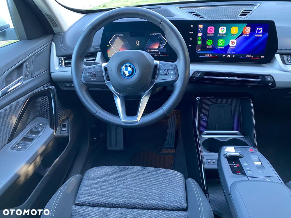 BMW X1 xDrive18d - 11