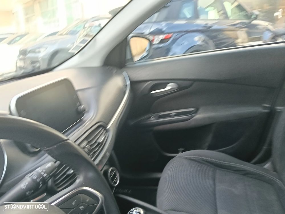 Fiat Tipo Station Wagon 1.3 M-Jet Lounge Tech J17 - 21