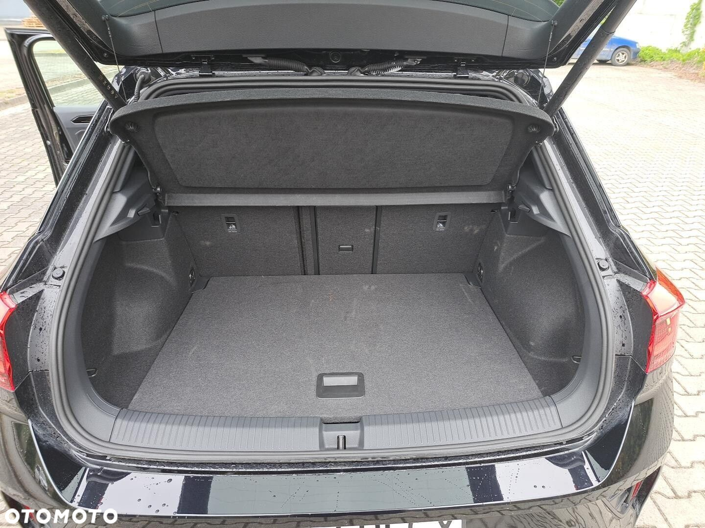 Volkswagen T-Roc - 11