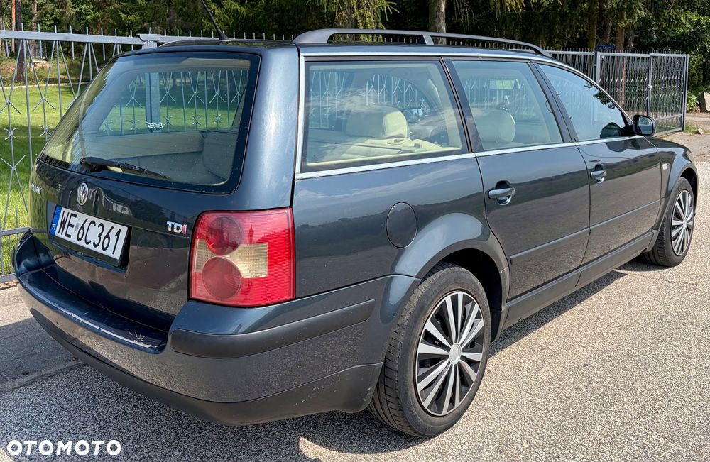 Volkswagen Passat 1.9 TDI Comfortline Family - 4