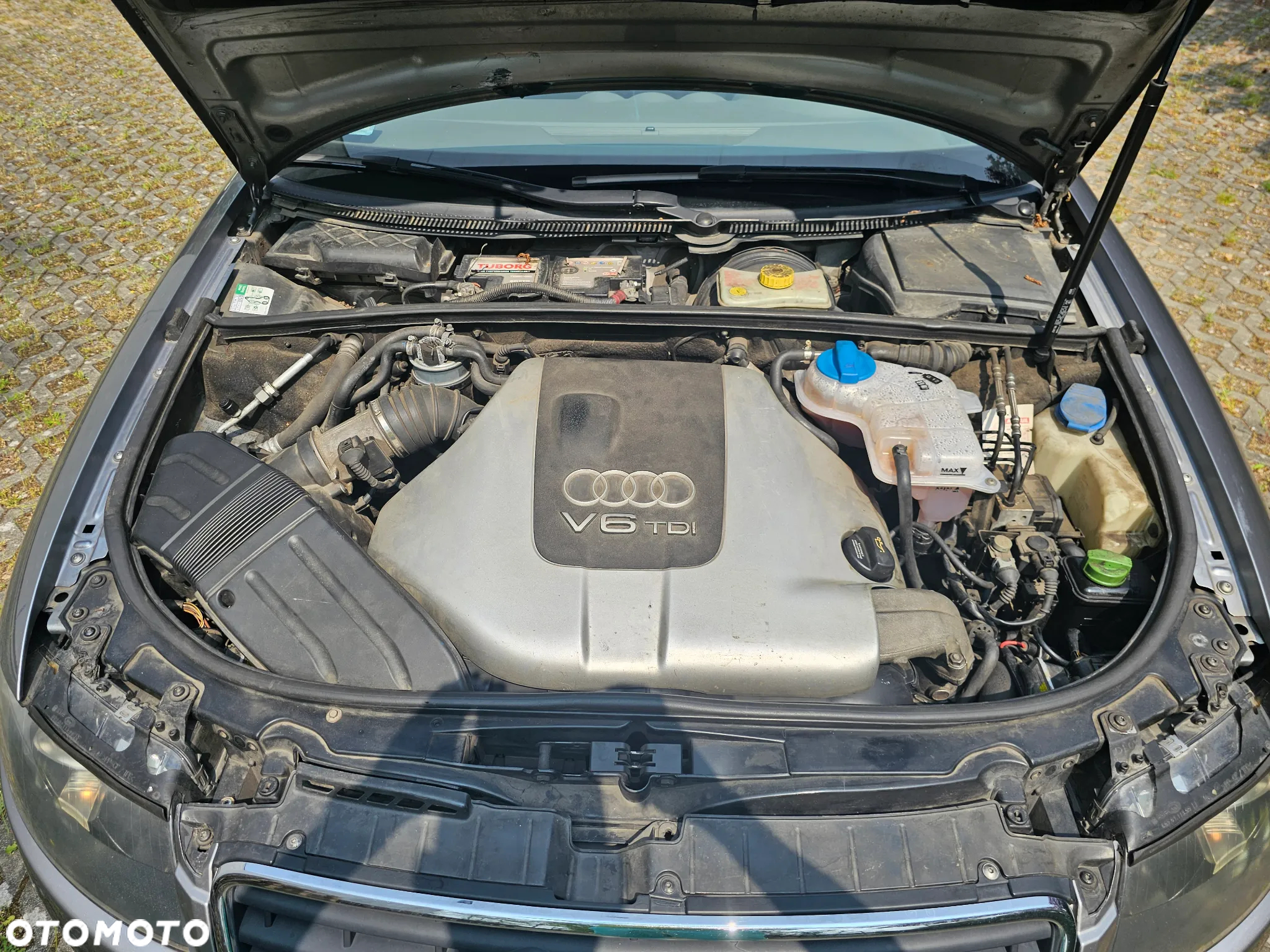 Audi A4 Cabriolet 2.5 TDI - 13