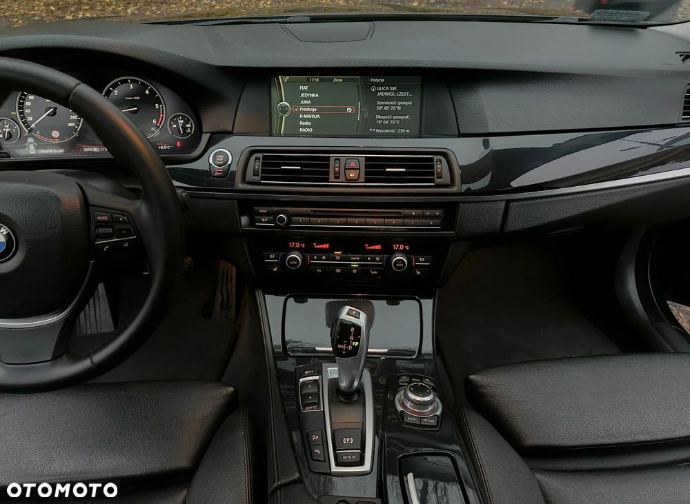 BMW Seria 5 530d xDrive - 12