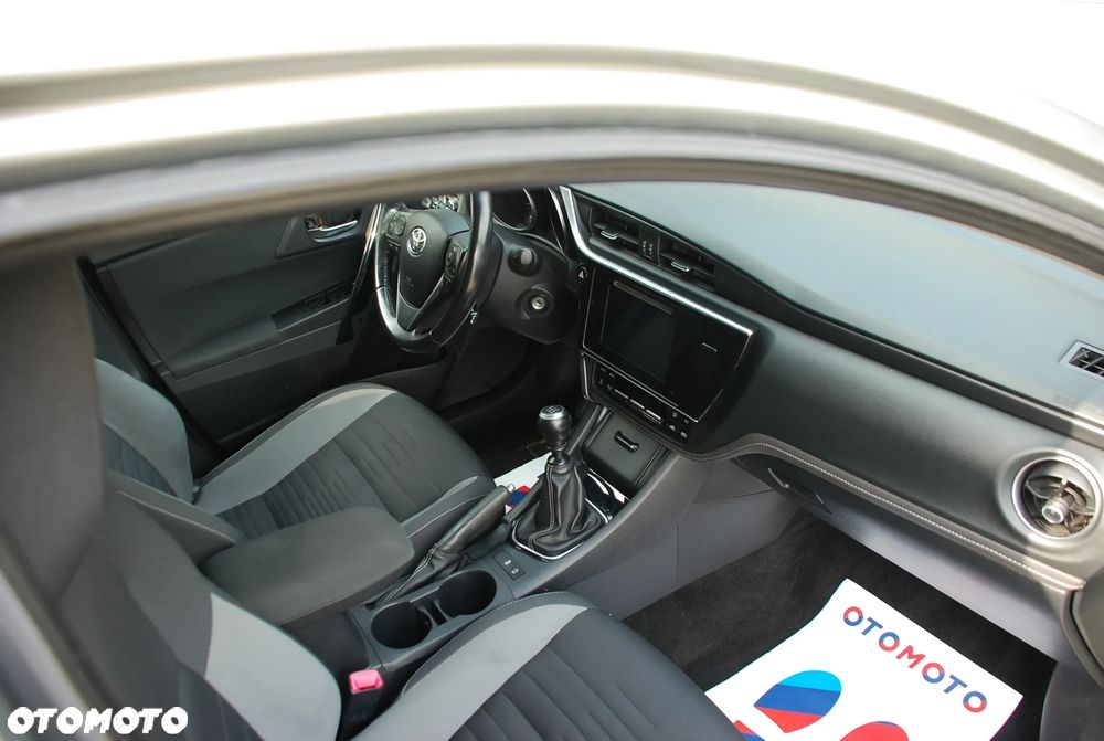 Toyota Auris 1.6 D-4D Edition-S - 4