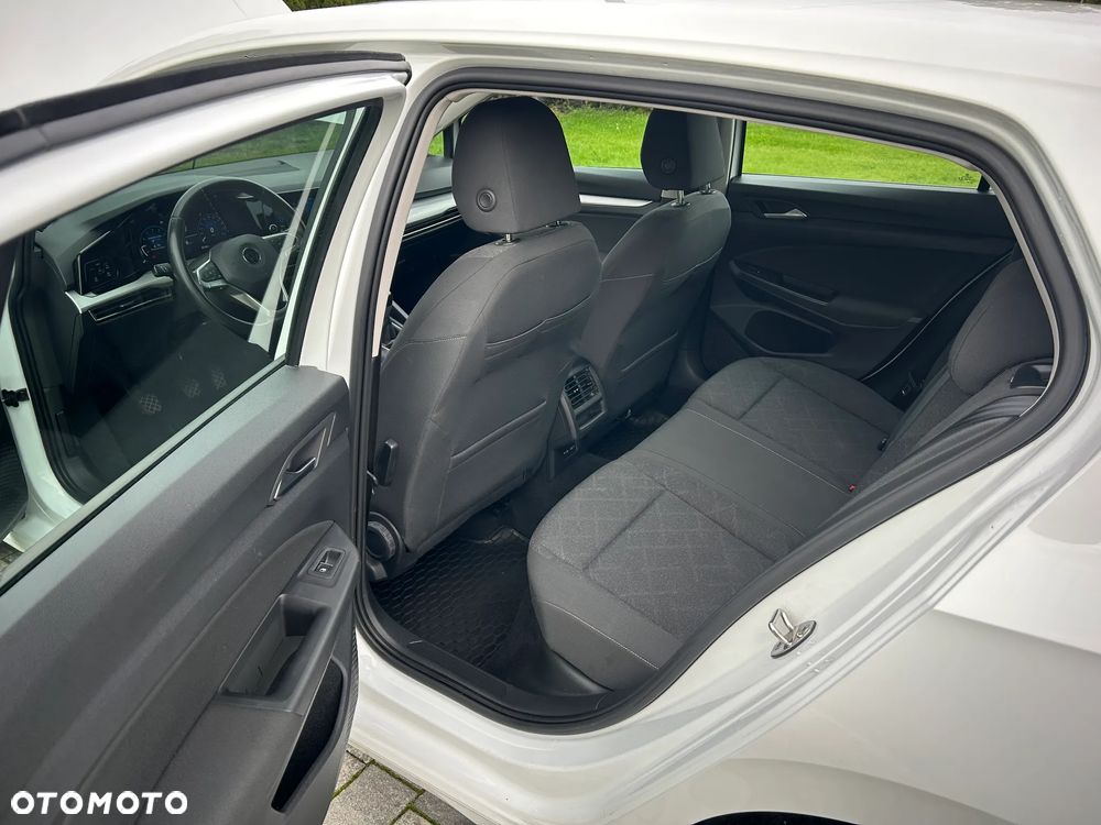 Volkswagen Golf VIII 1.0 TSI United - 8