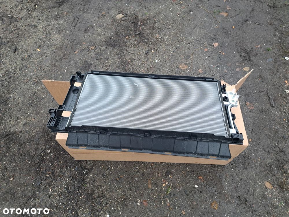 kierownica wlot powietrza Chłodnica klimatyzacji Polestar 2 II Volvo C40 31688838 32382003 31686551 Condenser Air conditioner Guide Volvo C40 Polestar 2 II - 9
