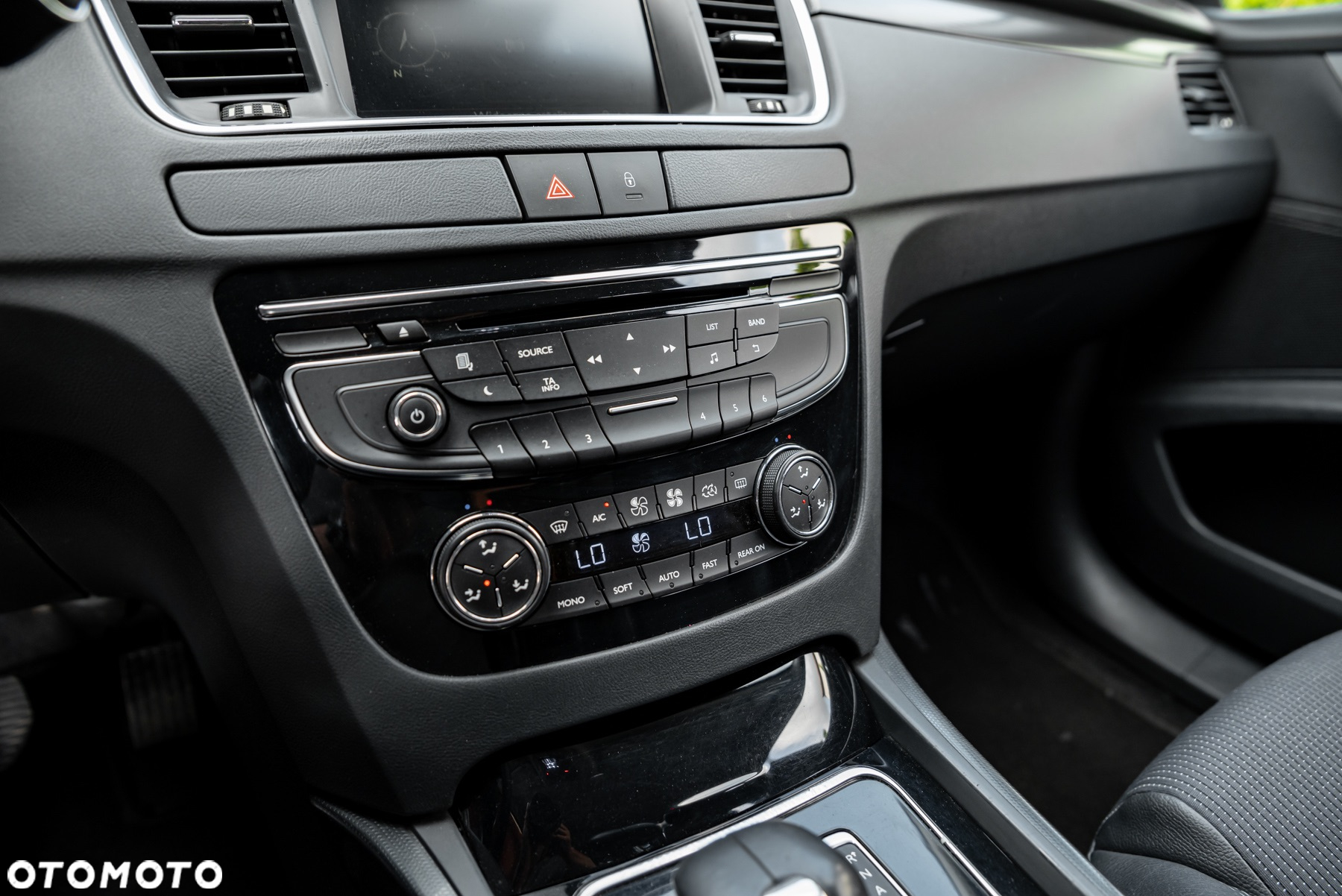 Peugeot 508 Hybrid4 - 32