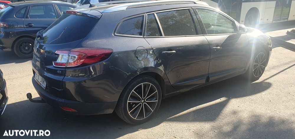 Renault Megane ENERGY dCi 110 Start & Stop Bose Edition - 11