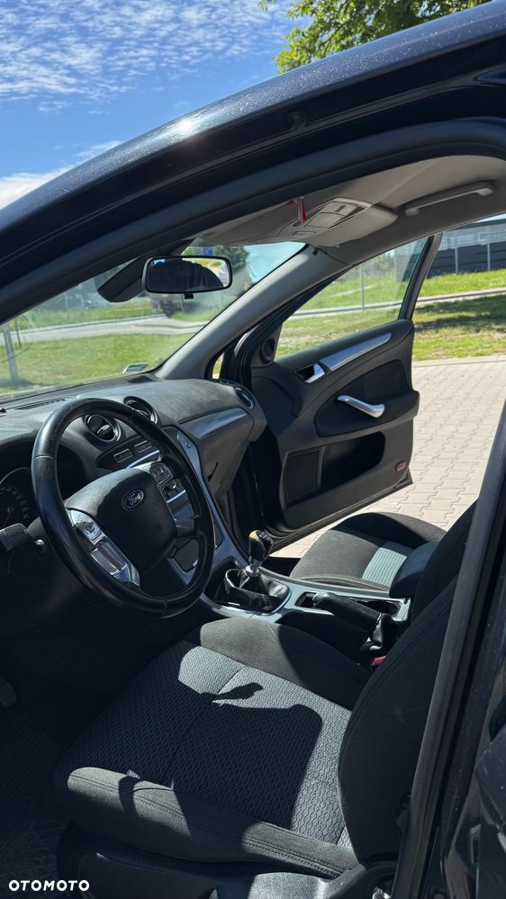 Ford Mondeo 2.0 TDCi Ambiente - 4
