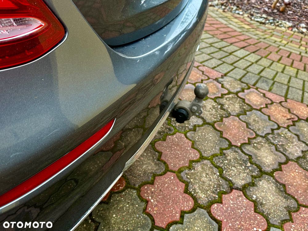 Mercedes-Benz Klasa E 220 d 9G-TRONIC - 12