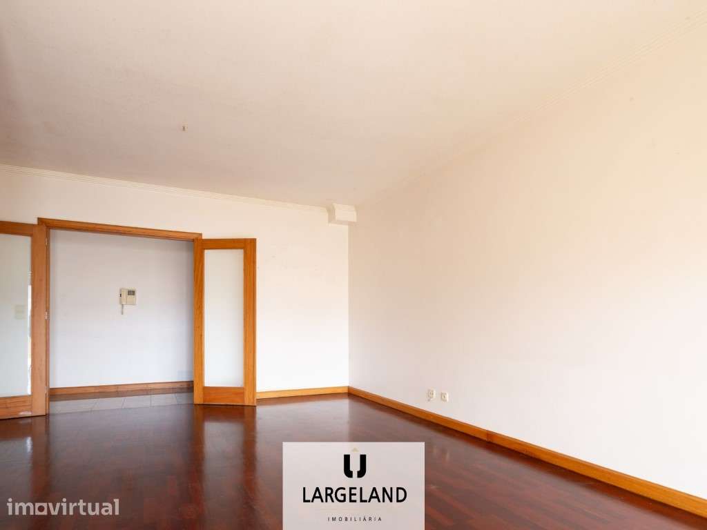 Apartamento T2 com Terraço no Centro de Santa Maria de Lamas - Grande imagem: 4/19
