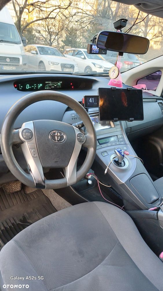 Toyota Prius 1.8 HSD Active - 11