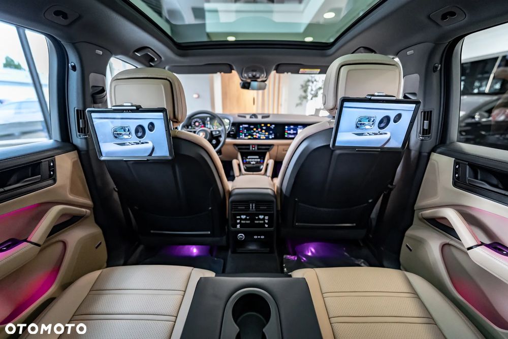 Porsche Cayenne Black Edition - 36