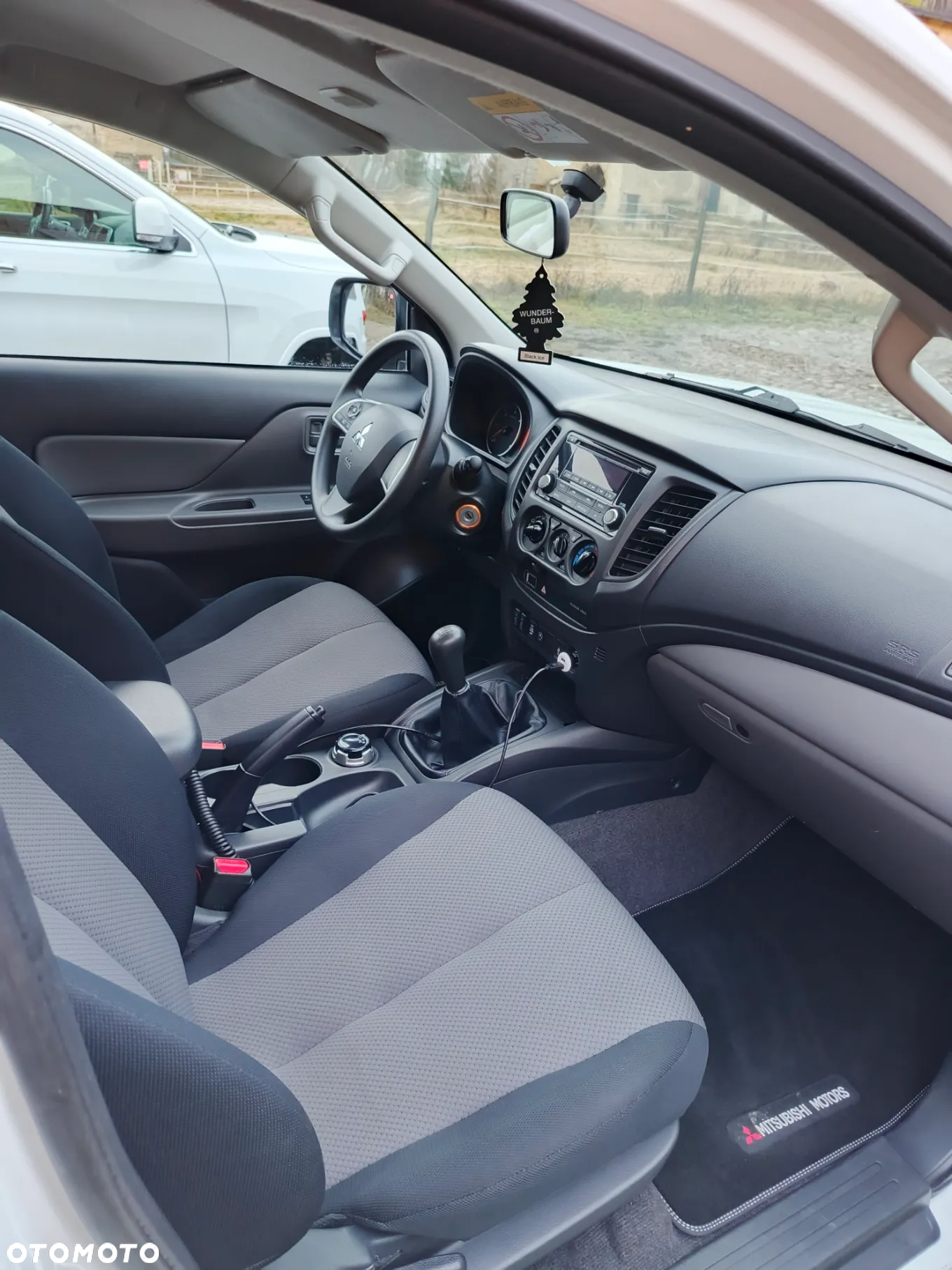 Mitsubishi L200 2.4 d CC Invite EU6 - 14