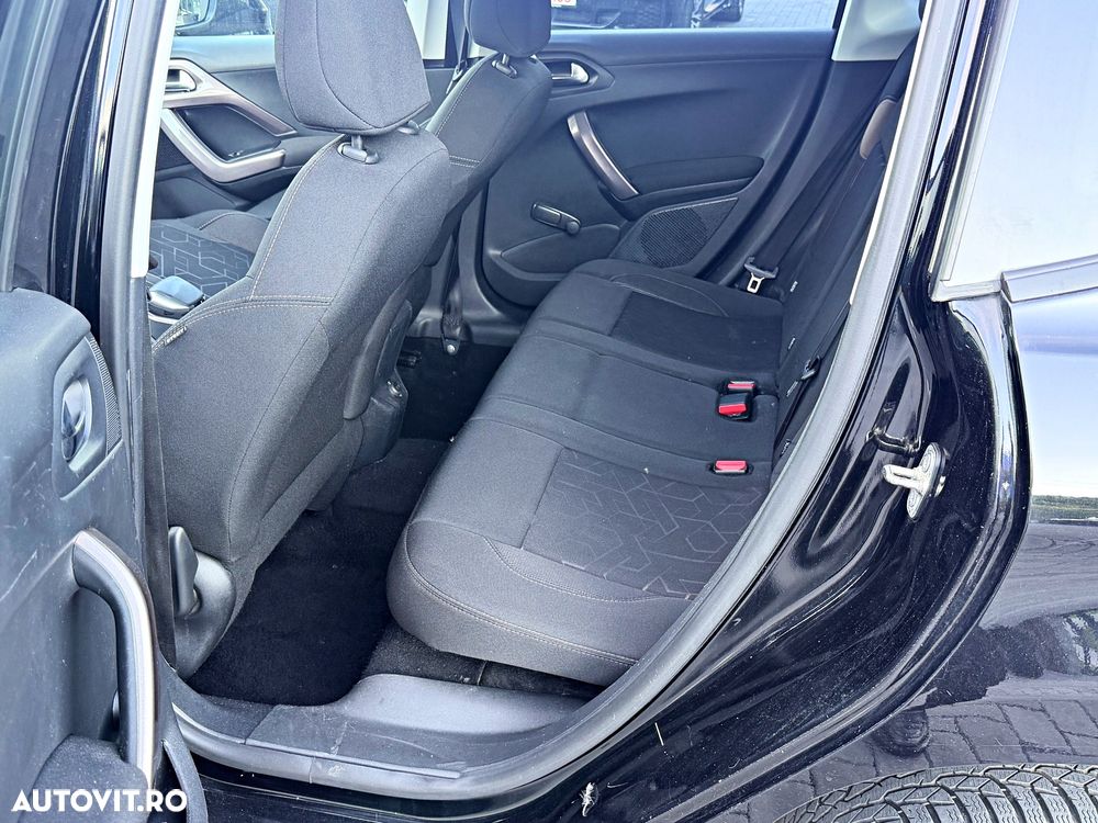 Peugeot 2008 PureTech 82 Style - 13