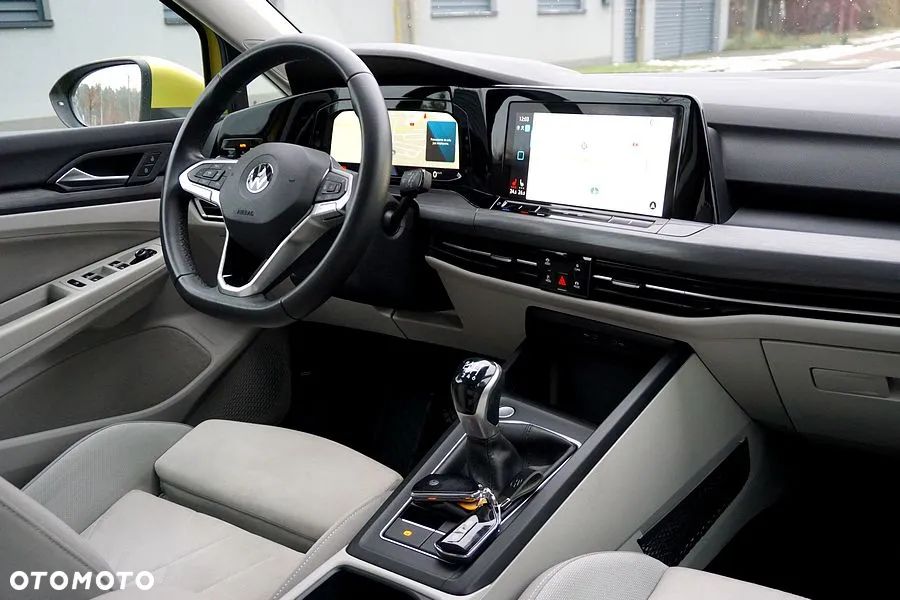 Volkswagen Golf - 28