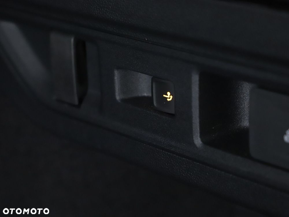 Volkswagen Passat - 27