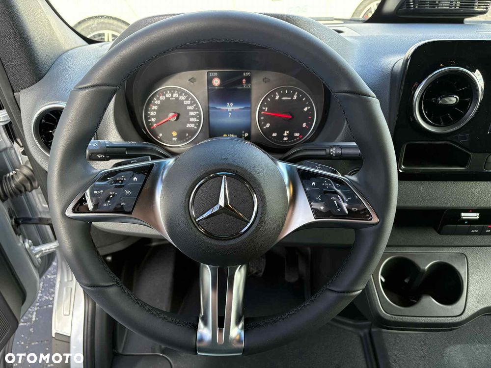 Mercedes-Benz Sprinter - 8