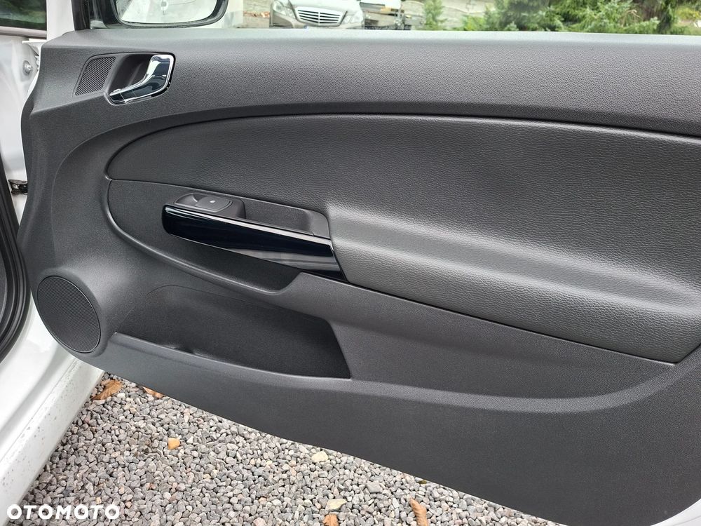Opel Corsa 1.2 16V Limited Edition - 24