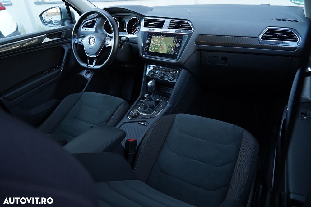 Volkswagen Tiguan 2.0 TDI 4Mot DSG Elegance - 18