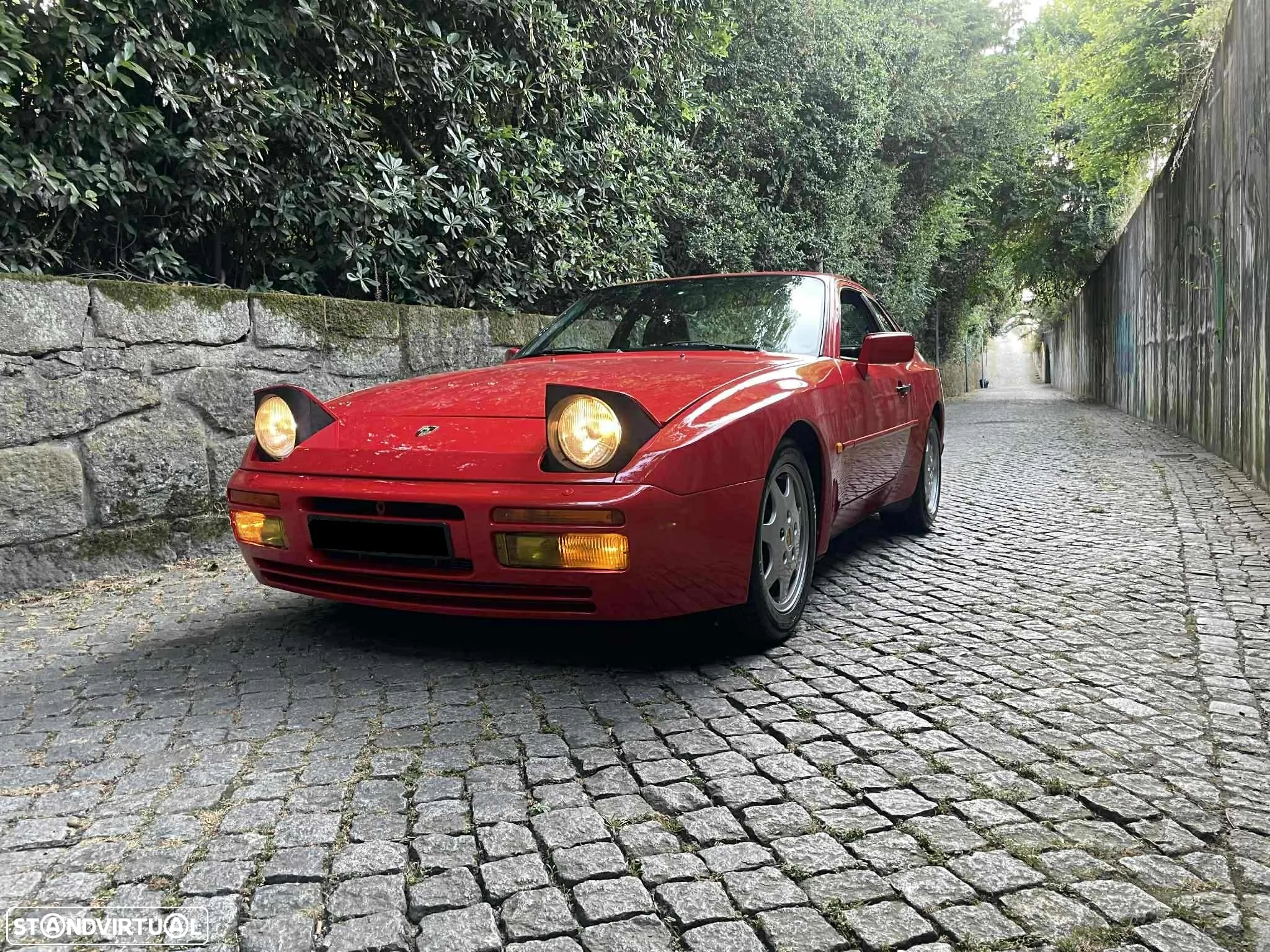 Porsche 944 Turbo - 28