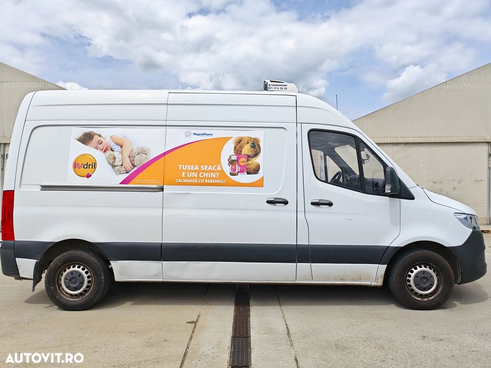 Mercedes-Benz Sprinter - 2