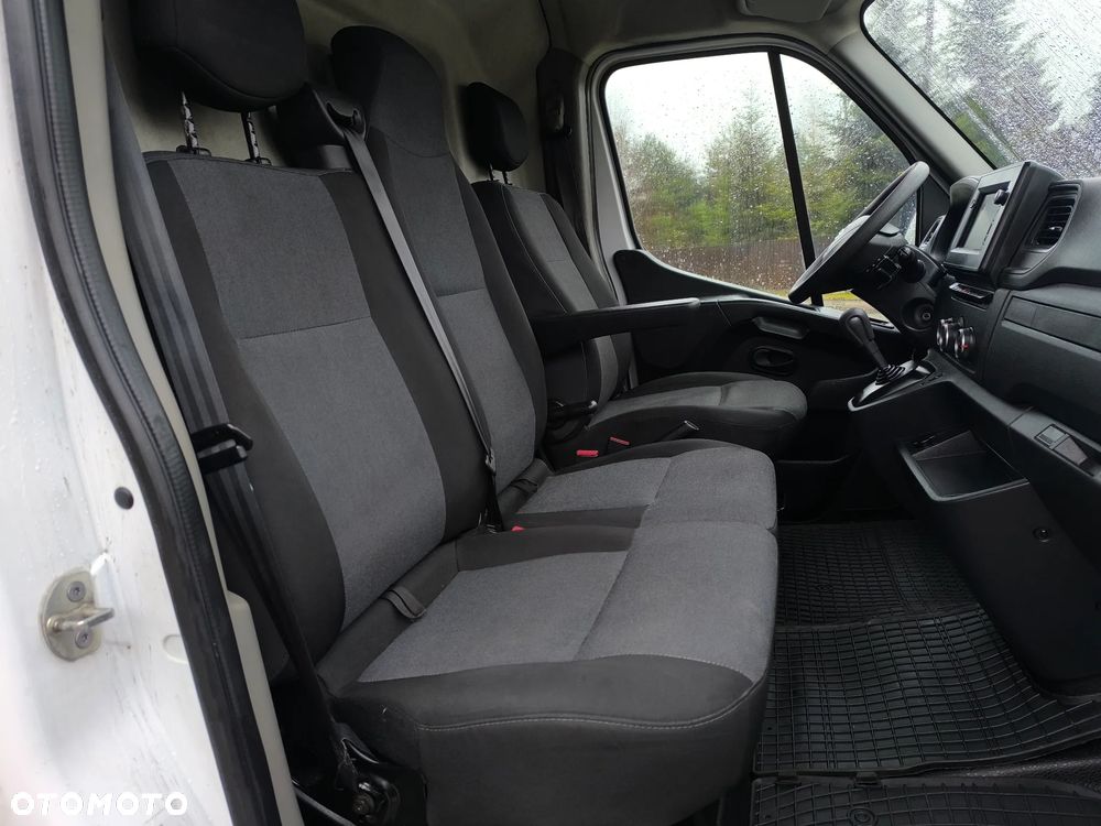 Nissan INTERSTAR - 19