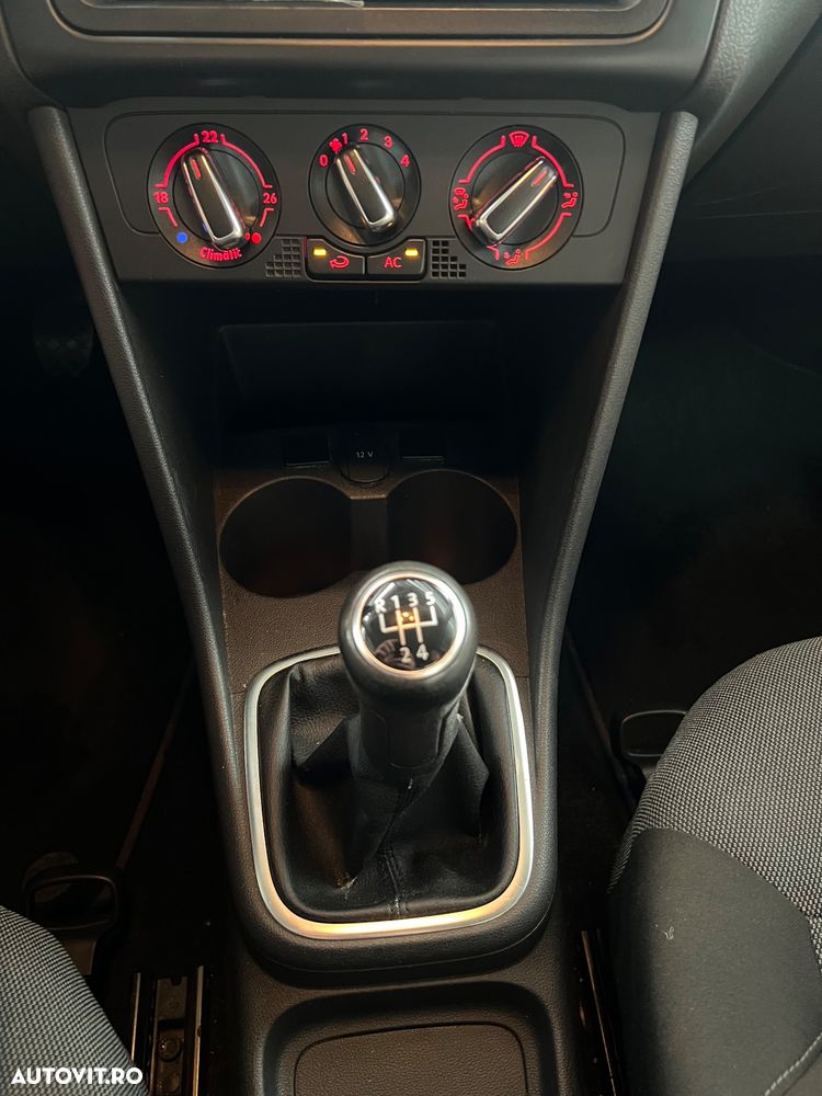 VOLKSWAGEN Polo 2010 — imagine 18
