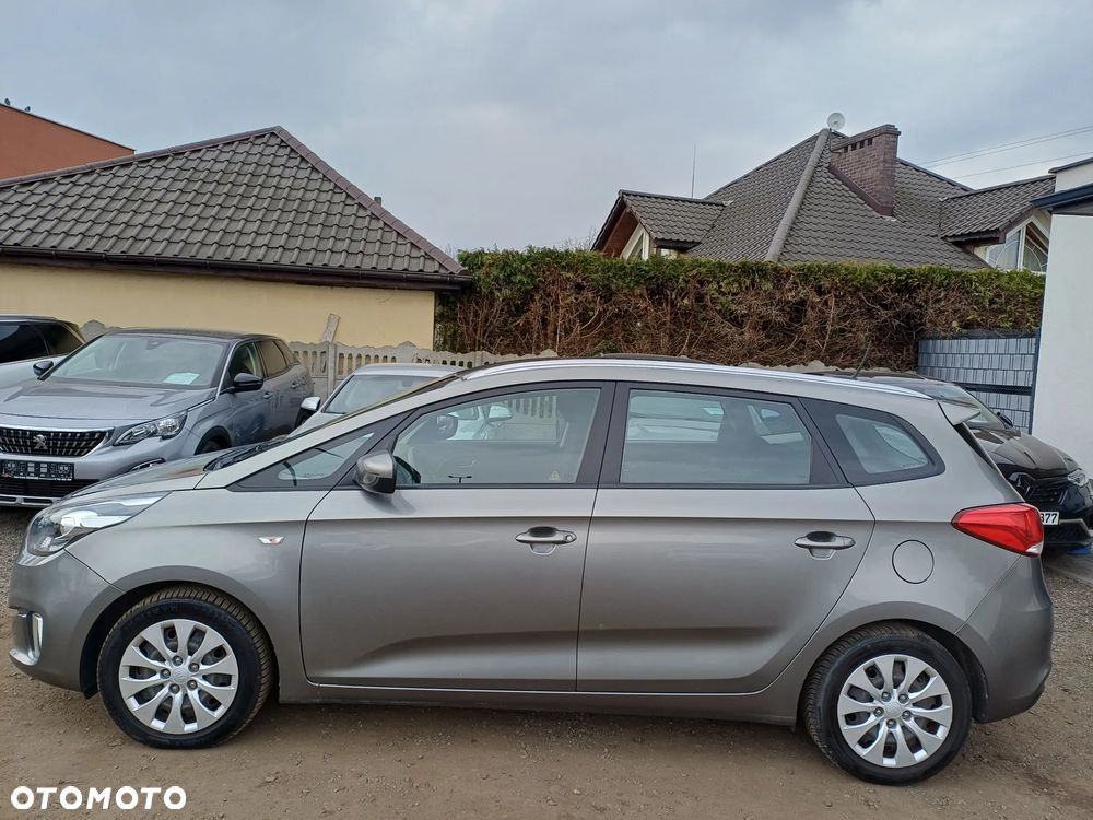 Kia Carens 1.7 CRDi 115 Dream Team Edition - 4