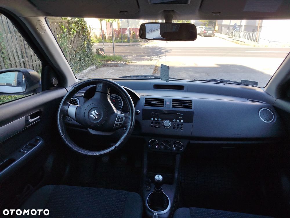Suzuki Swift - 5