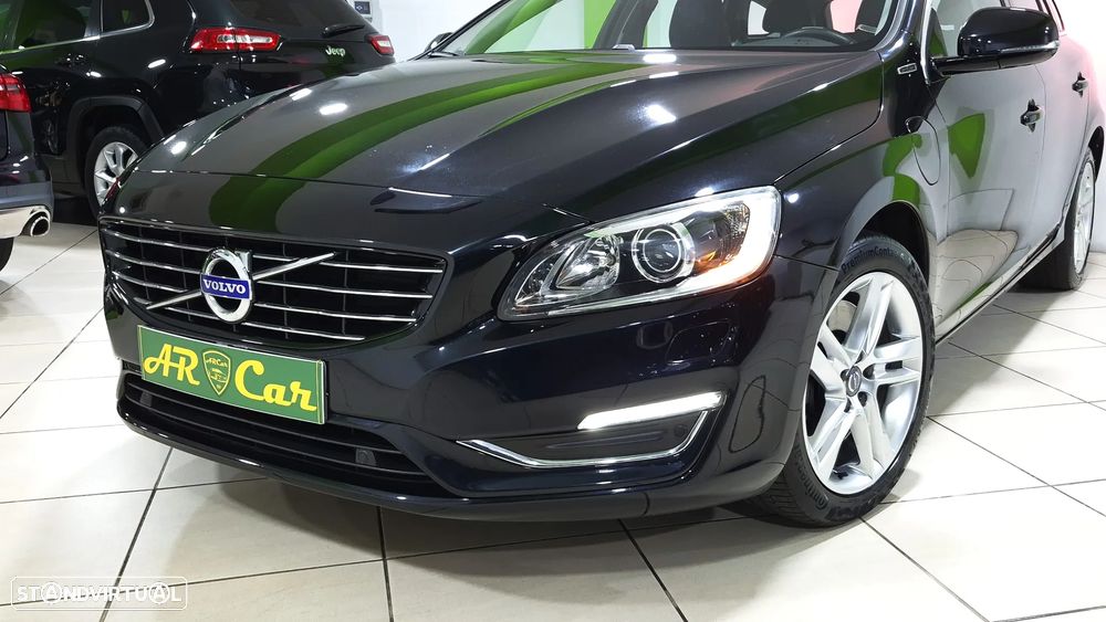 Volvo V60 D6 Plug-In-Hybrid AWD Geartronic Momentum - 31