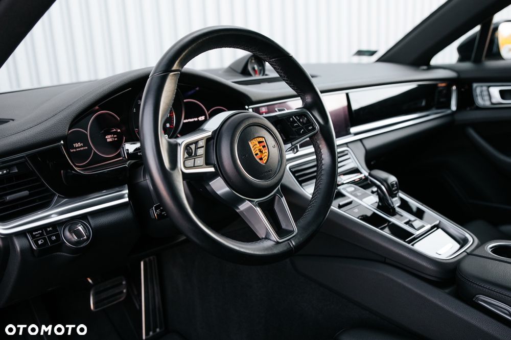 Porsche Panamera 4S - 8