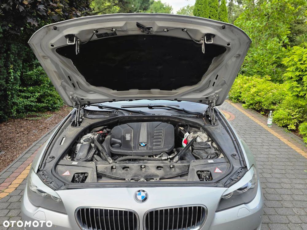 BMW Seria 5 530d xDrive Modern Line - 17