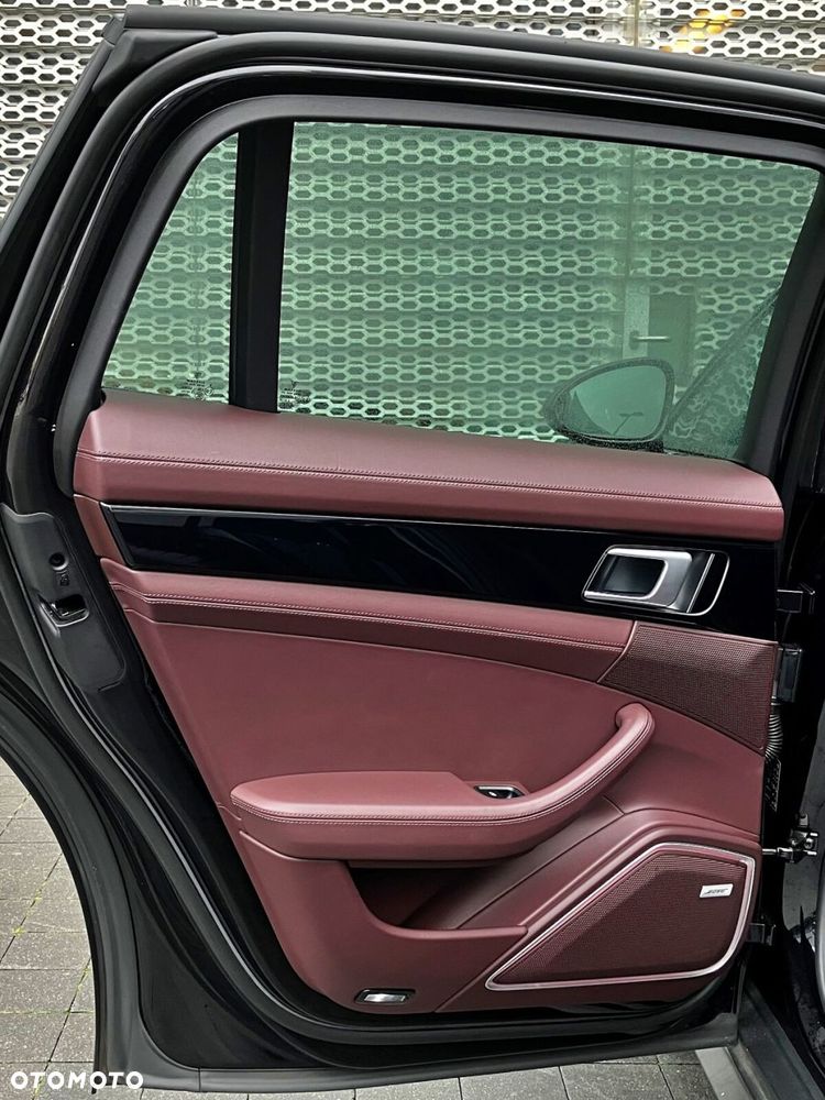 Porsche Panamera - 16