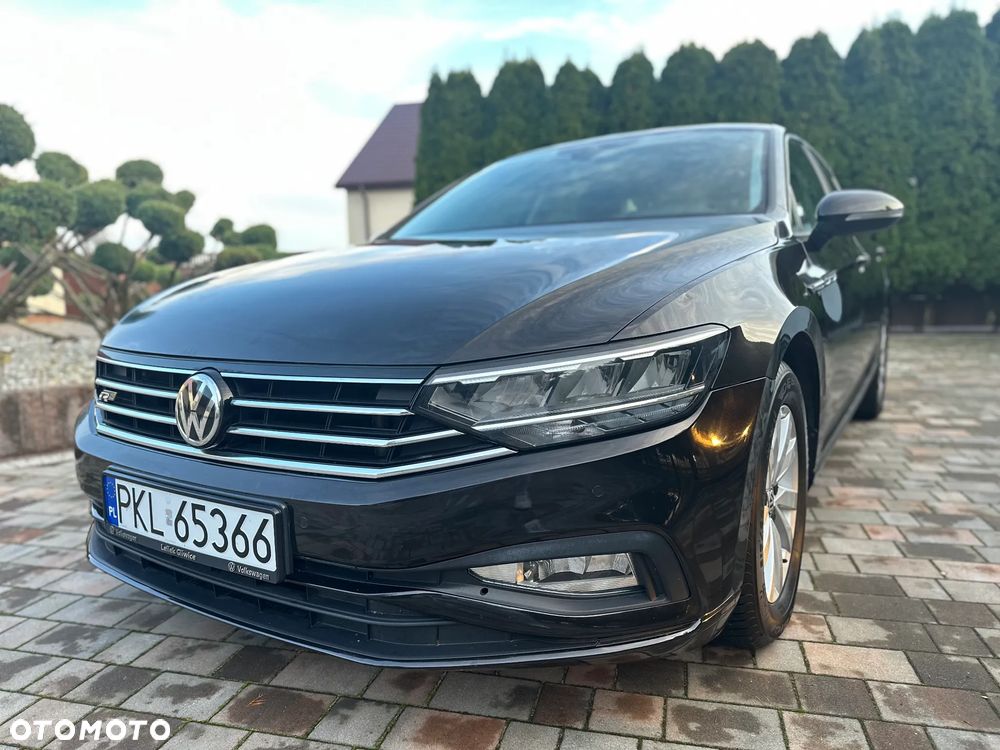 Volkswagen Passat - 11